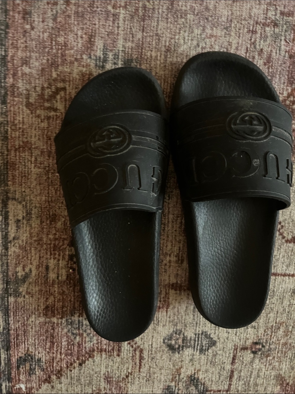 Women’s or men’s used gucci slides
